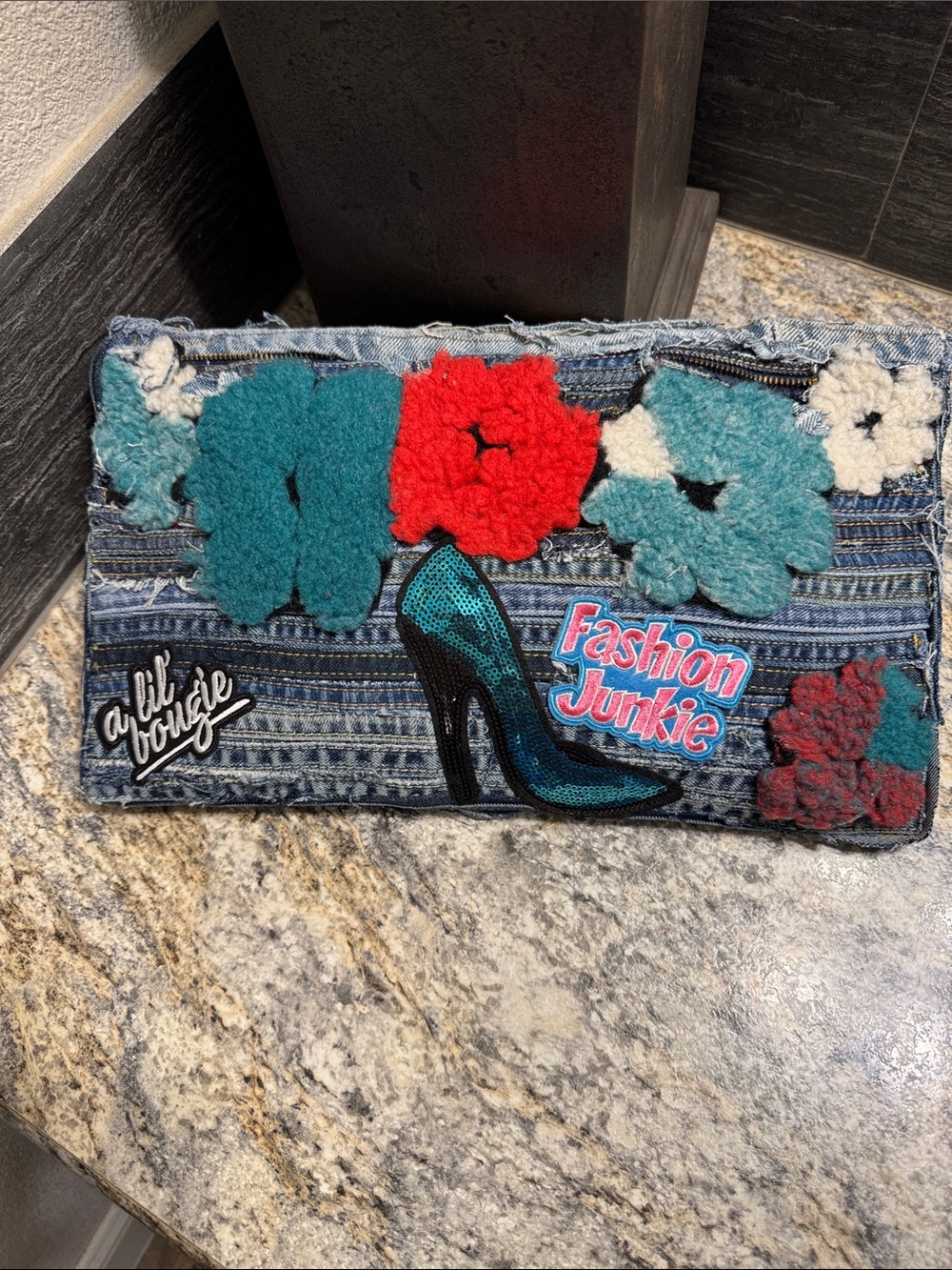 70’sClutch - Picture 4 of 5